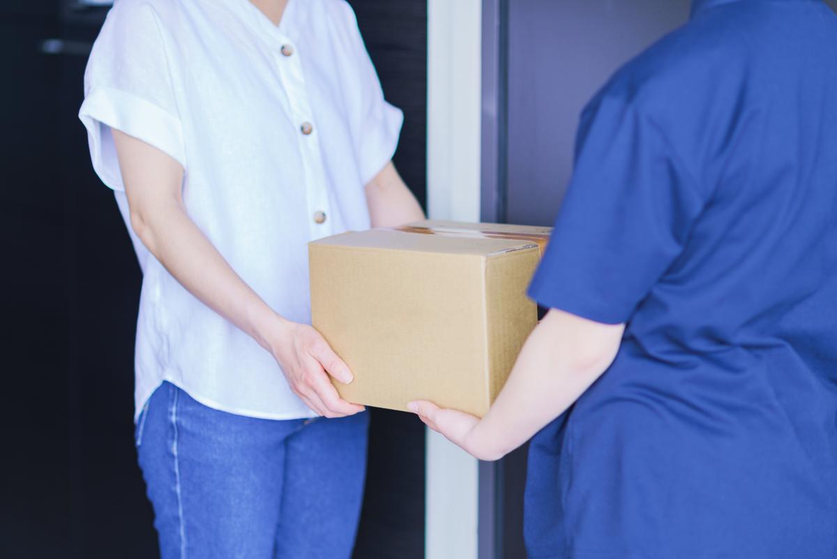 荷物の手渡し