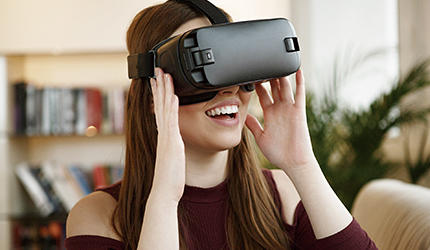 VR（仮想現実）で体験